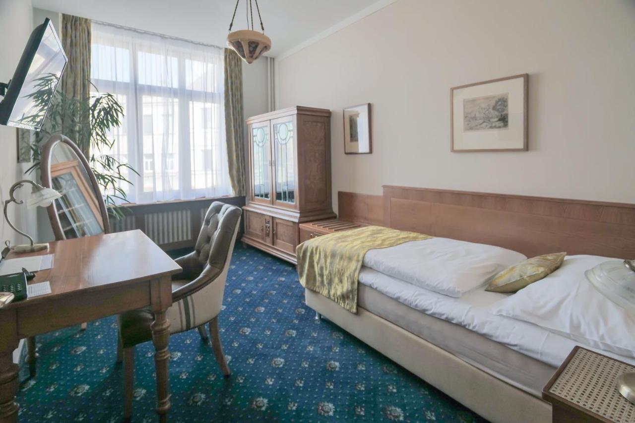 Hotel Zlata Hvezda Litomyšl Exteriör bild