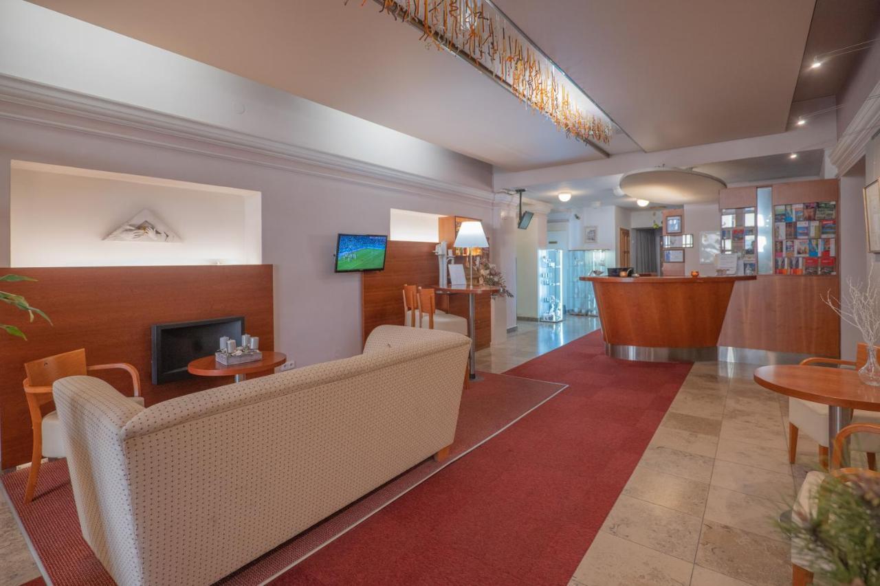 Hotel Zlata Hvezda Litomyšl Exteriör bild