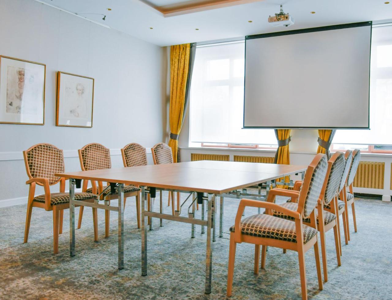 Hotel Zlata Hvezda Litomyšl Exteriör bild